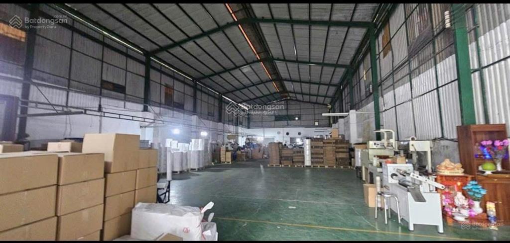 Cho thuê kho xưởng 900m2 đường phạm văn sáng hóc môn