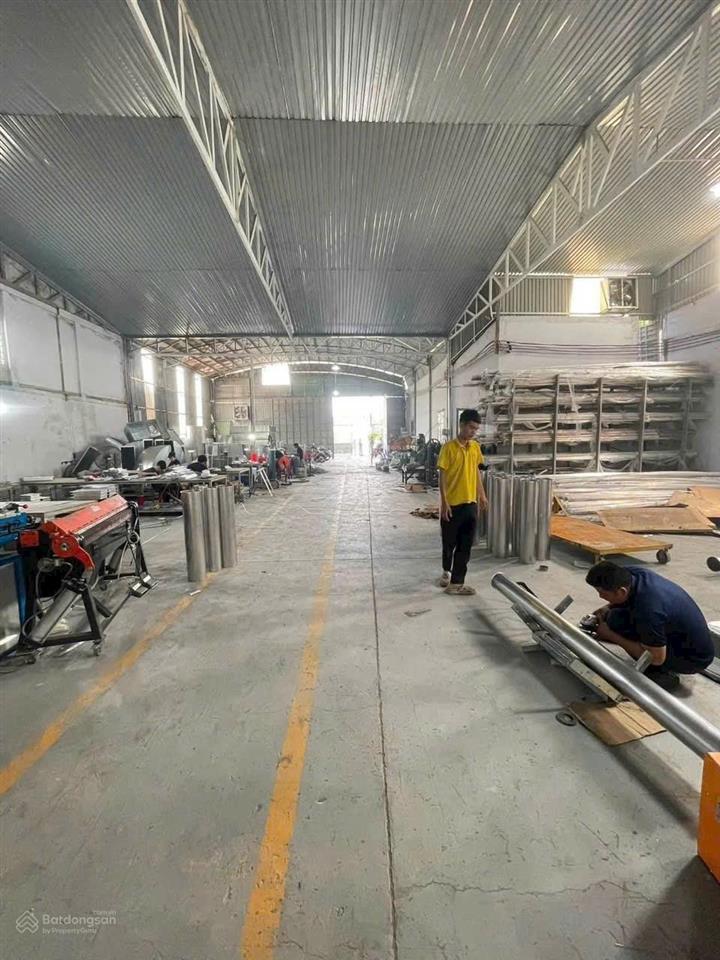 Cho thuê kho xưởng 1300m2 một sẹc ngắn đường nguyễn thị lắng tân phú trung củ chi