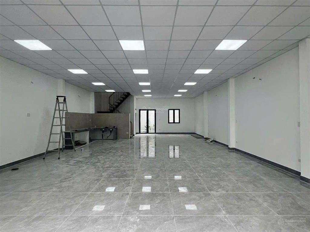 Cho thuê kho xưởng 350m2 một sẹc đường lê lợi hóc môn, diện tích 15 x 24 = 350m2