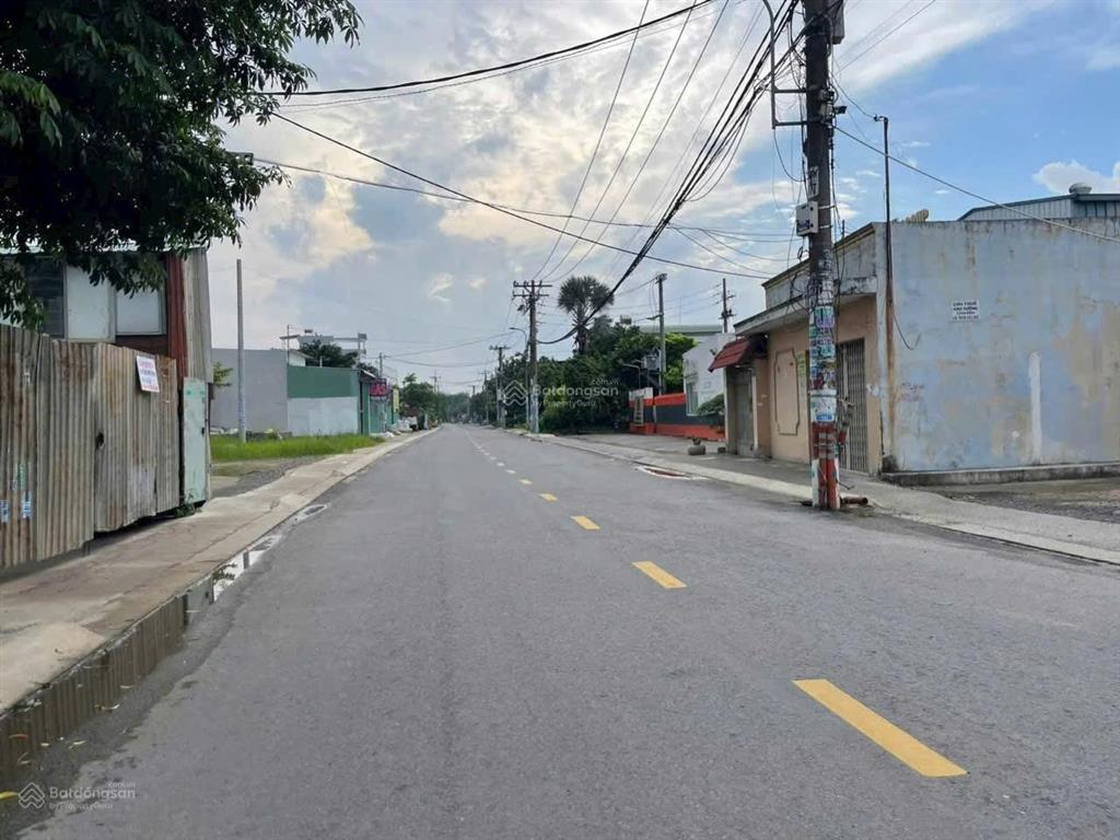 Bán lô đất 829m2 mặt tiền đường trương thị như hóc môn