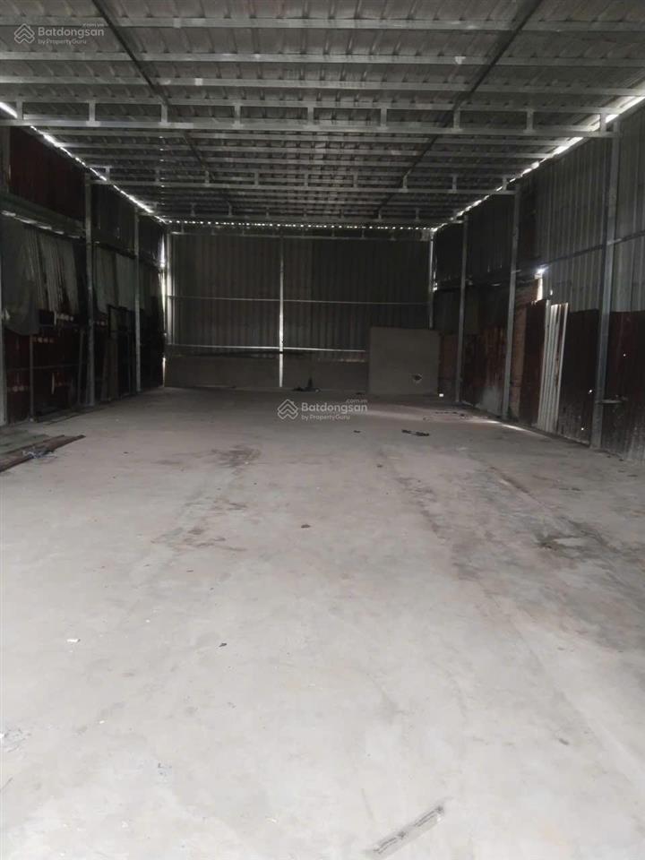 Cho thuê kho xưởng 250m2 một sẹc đường phạm văn sáng hóc môn
