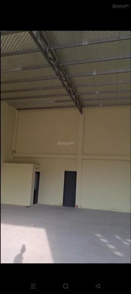 Cho thuê kho xưởng 300m2 đường võ thị hồi hóc môn diện tích 15 x 20m = 300m2