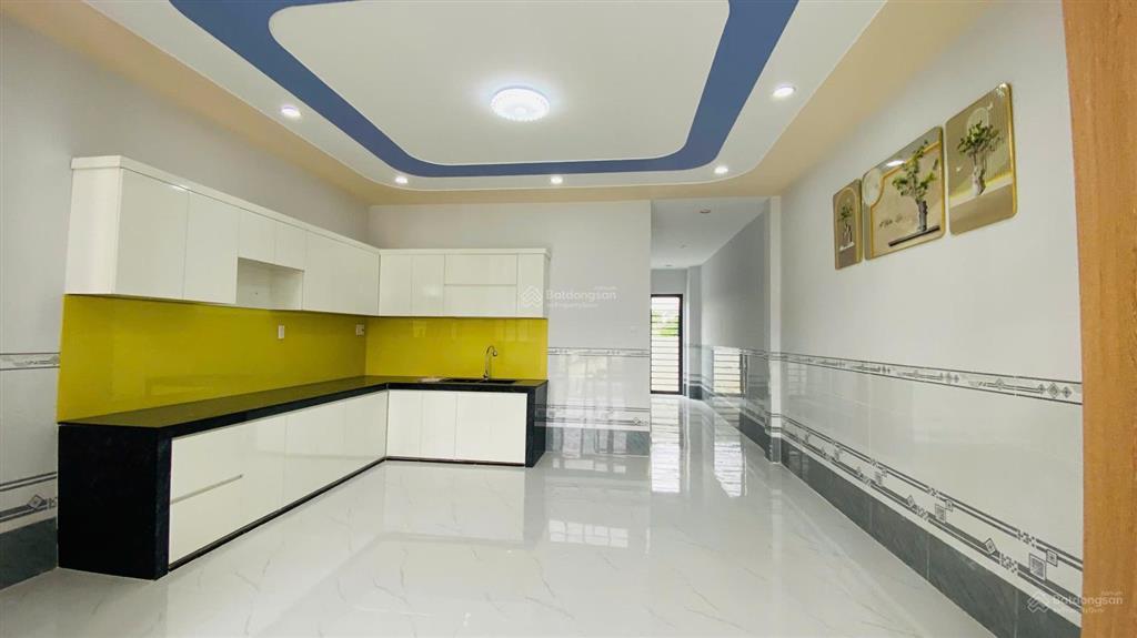 Bán gấp nhà 5 x 30m  sân vườn rộng thoáng shr, để đi du học