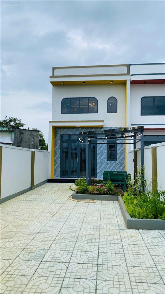 Bán gấp nhà 5 x 30m  sân vườn rộng thoáng shr, để đi du học