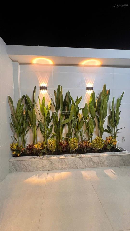Bán nhà mới shr full nội thất cao cấp xe ô tô vào tận nhà vị trí đẹp, gần chợ bà điểm