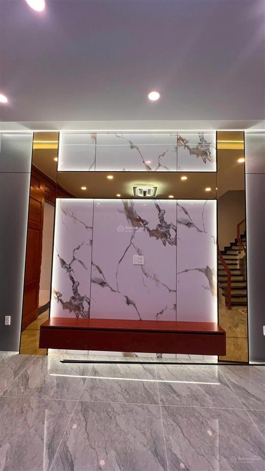Bán nhà mới shr full nội thất cao cấp xe ô tô vào tận nhà vị trí đẹp, gần chợ bà điểm