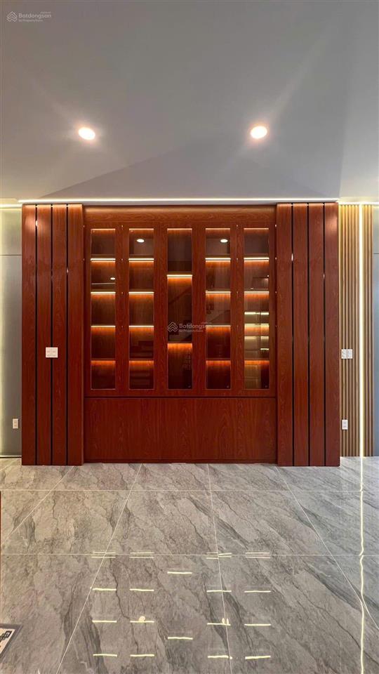 Bán nhà mới shr full nội thất cao cấp xe ô tô vào tận nhà vị trí đẹp, gần chợ bà điểm