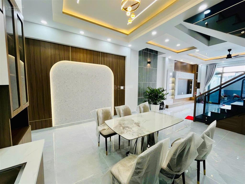 Tôi chính chủ muốn bán căn nhà mới, nhà đẹp, hiện đại, 1 trệt 1 lầu đúc thật