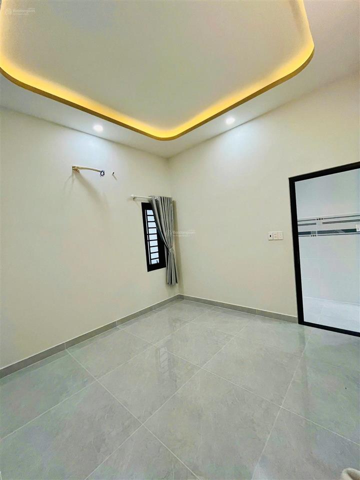 Tôi chính chủ muốn bán căn nhà mới, nhà đẹp, hiện đại, 1 trệt 1 lầu đúc thật