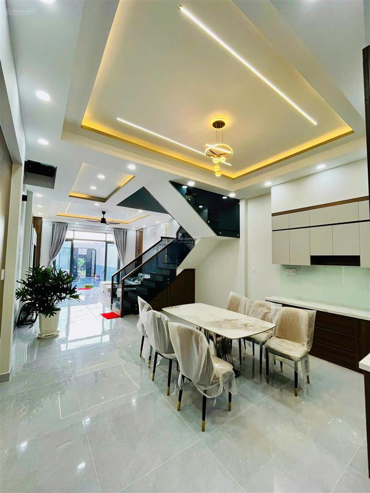 Tôi chính chủ muốn bán căn nhà mới, nhà đẹp, hiện đại, 1 trệt 1 lầu đúc thật