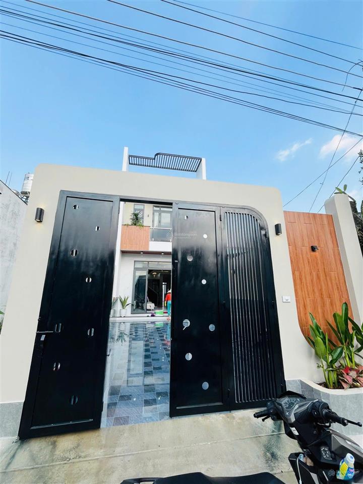 Tôi chính chủ muốn bán căn nhà mới, nhà đẹp, hiện đại, 1 trệt 1 lầu đúc thật