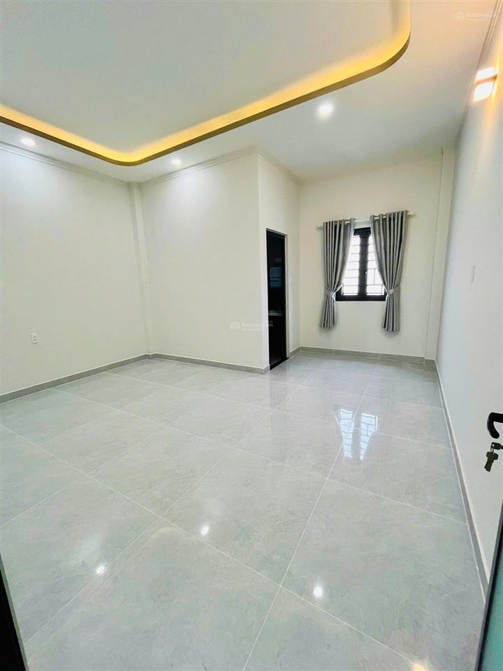 Tôi chính chủ muốn bán căn nhà mới, nhà đẹp, hiện đại, 1 trệt 1 lầu đúc thật