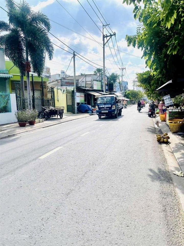 Cần tiền làm ăn bán lô góc 2 mặt tiền 6,5x22m bà điểm, hóc môn đường phan văn hớn