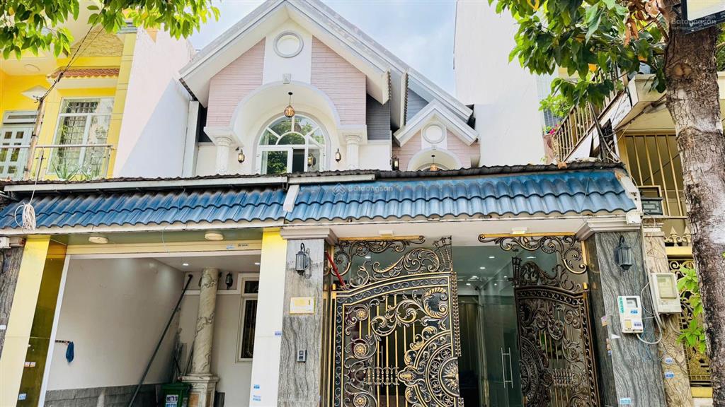 Bán gấp biệt thự bà điểm hóc môn | 8x20m nở hậu | full nội thất cao cấp