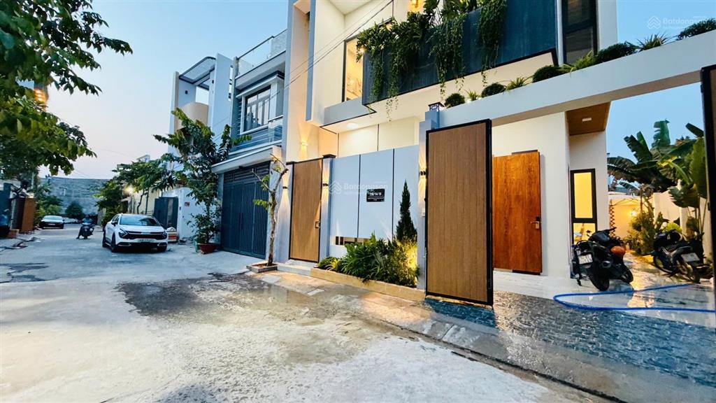 Chính chủ biệt thự luxury ngang 10m  đẳng cấp ngay xuân thới sơn, hóc môn