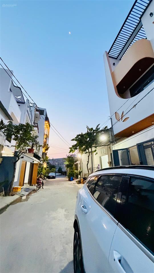 Chính chủ biệt thự luxury ngang 10m  đẳng cấp ngay xuân thới sơn, hóc môn