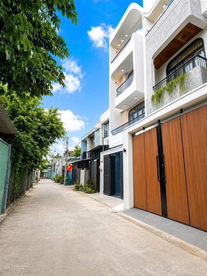 Bán nhà phố siêu phẩm hiện đại bậc nhất bà điểm hóc môn