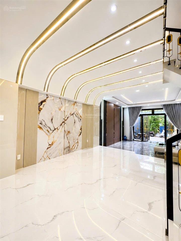 Bán nhà phố siêu phẩm hiện đại bậc nhất bà điểm hóc môn