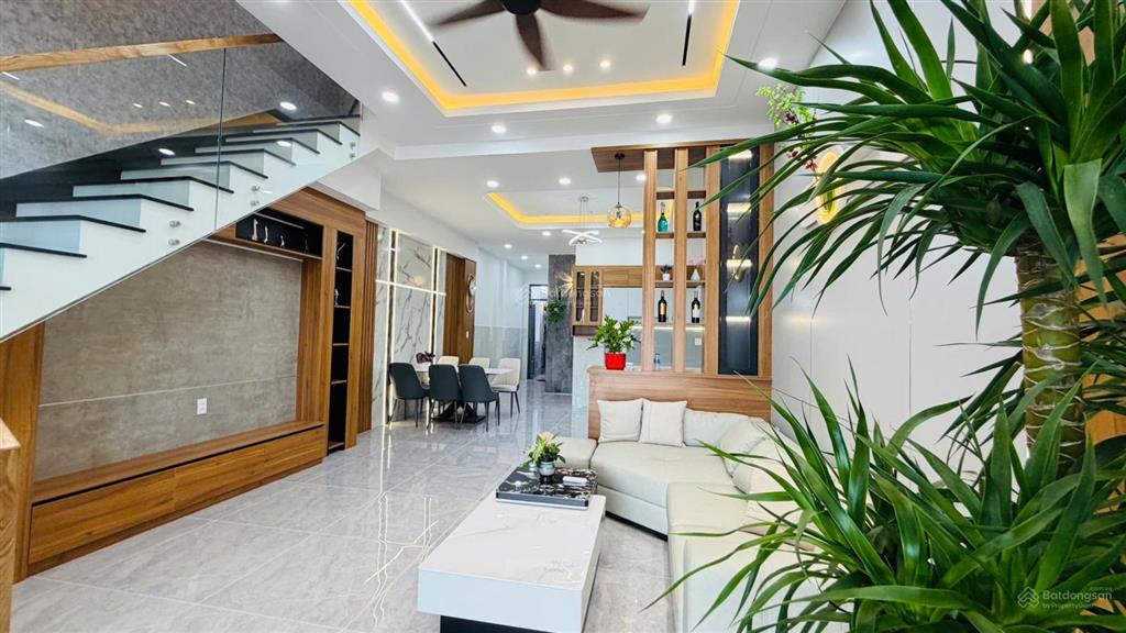 Bán siêu phẩm đẹp quên lối về đường ô tô, full nội thất chỉ nhỉnh 3 tỷ