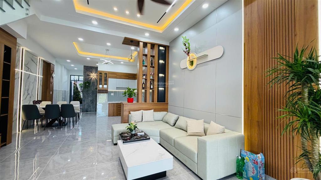 Bán siêu phẩm đẹp quên lối về đường ô tô, full nội thất chỉ nhỉnh 3 tỷ
