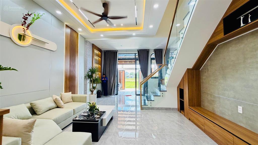 Bán siêu phẩm đẹp quên lối về đường ô tô, full nội thất chỉ nhỉnh 3 tỷ
