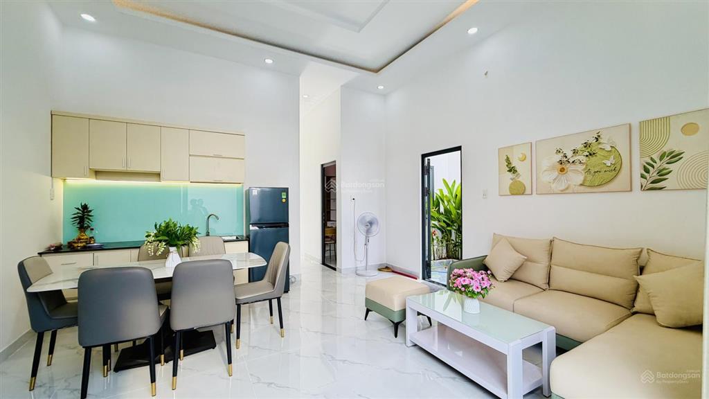 Kẹt tiền bán gấp! nhà hóc môn shr 7,2x16m gần chợ thới tứ