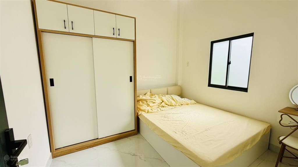 Kẹt tiền bán gấp! nhà hóc môn shr 7,2x16m gần chợ thới tứ