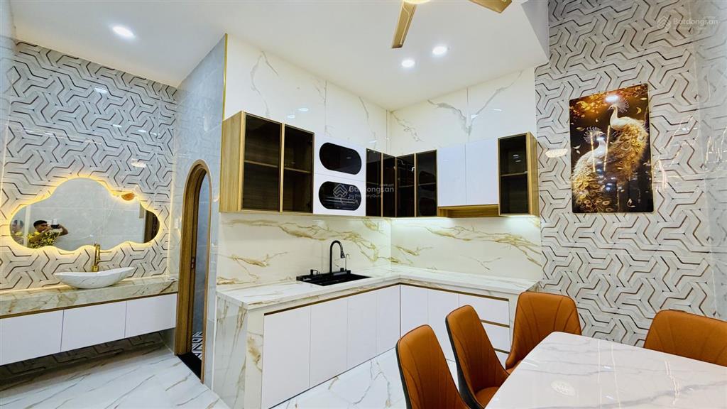 Chủ cần bán nhanh căn nhà đẹp khu vực chợ nông sản hóc môn 5x23m xinh xắn