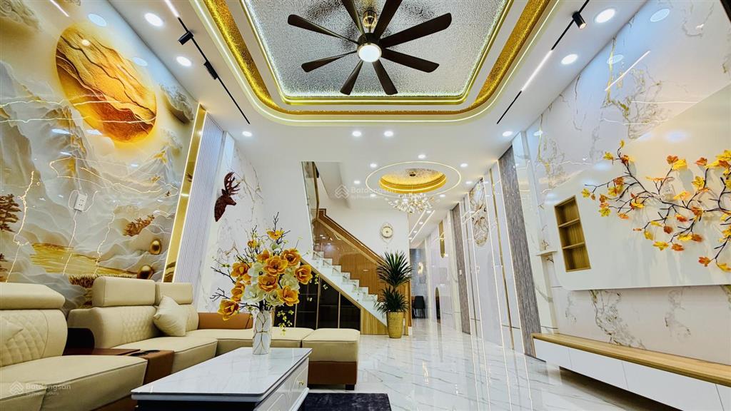 Chủ cần bán nhanh căn nhà đẹp khu vực chợ nông sản hóc môn 5x23m xinh xắn