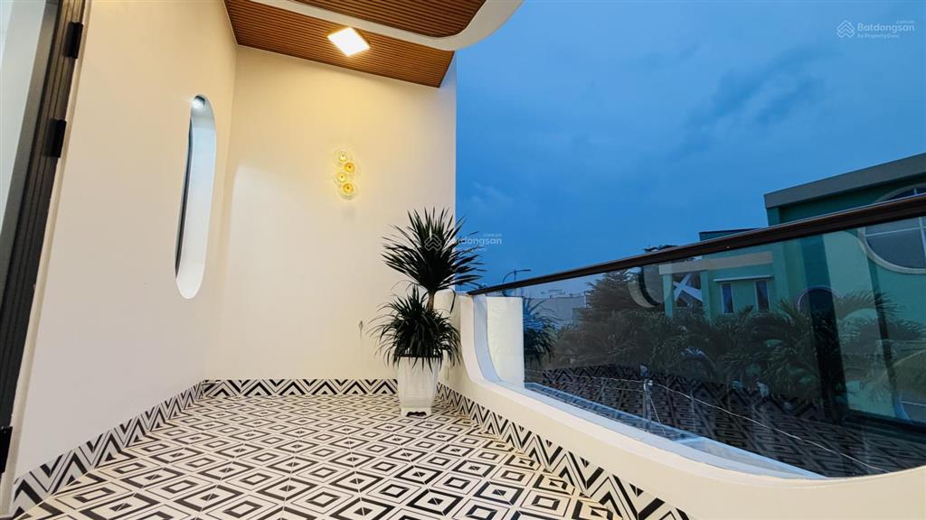 Chủ cần bán nhanh căn nhà đẹp khu vực chợ nông sản hóc môn 5x23m xinh xắn