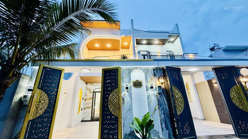 Chủ cần bán nhanh căn nhà đẹp khu vực chợ nông sản hóc môn 5x23m xinh xắn