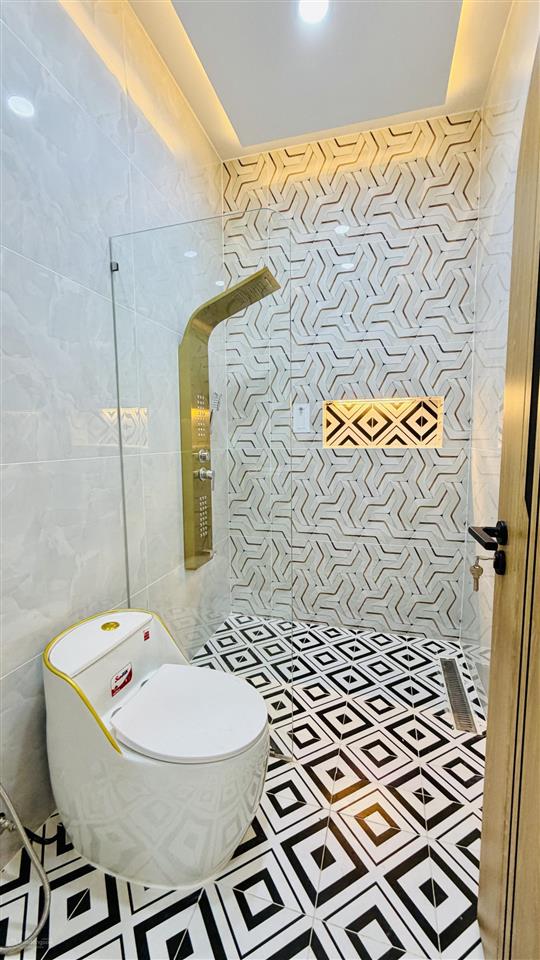 Chủ cần bán nhanh căn nhà đẹp khu vực chợ nông sản hóc môn 5x23m xinh xắn