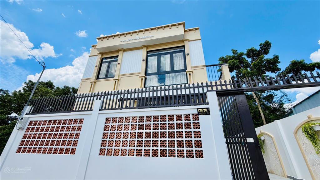 Nhà đẹp hóc môn ngang 10m siêu thoáng, sân vườn rộng
