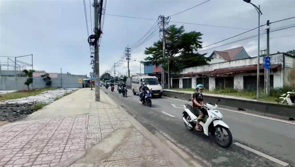 Đất ngay mặt tiền nguyễn văn bứa chỉ 28tr/m