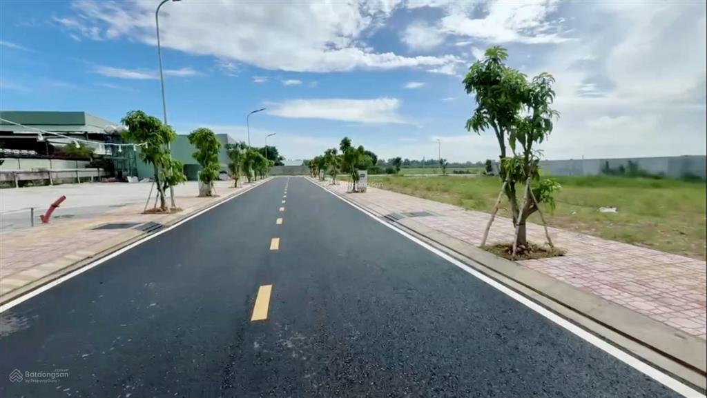 Đất ngay mặt tiền nguyễn văn bứa chỉ 28tr/m