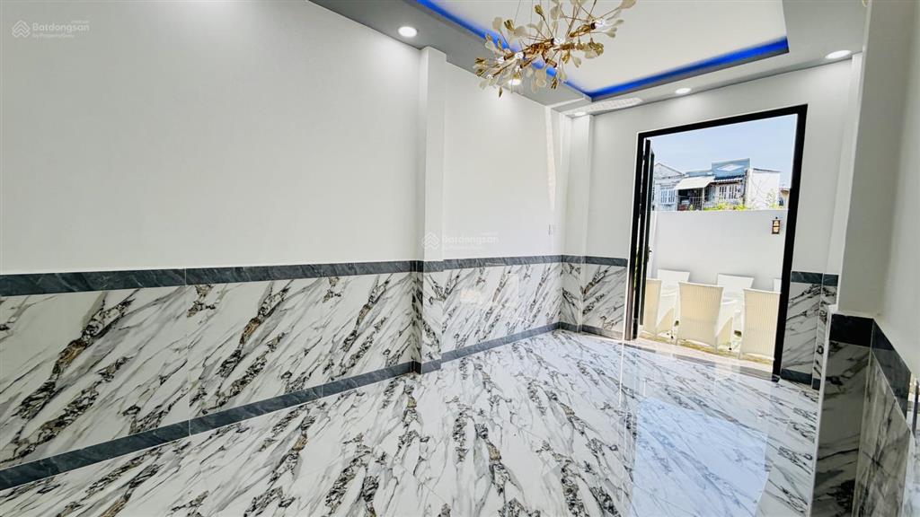 Nhà sổ hồng riêng 6,8m x 9,66m, 65m2, gần chợ đầu mối bà điểm hóc môn