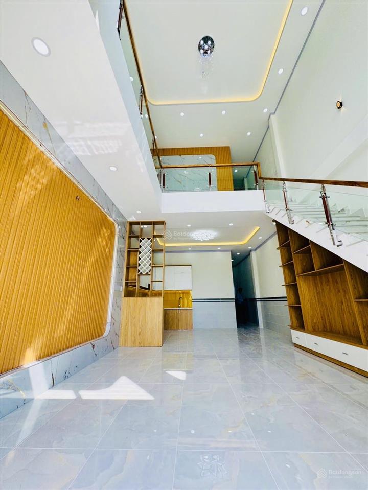 Bán nhà xã bà điểm 5x24m mới xây đường nhựa 12m gần chợ và công an xã bà điểm đường phan văn hớn