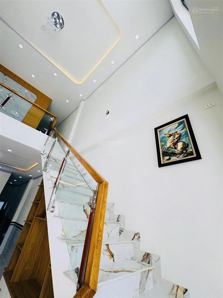 Bán nhà xã bà điểm 5x24m mới xây đường nhựa 12m gần chợ và công an xã bà điểm đường phan văn hớn