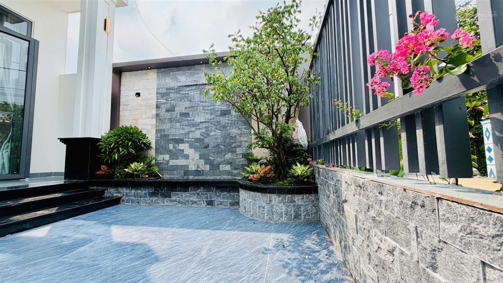 Biệt thự mini 1 lầu mái ngói nhật hiện đại, 8 x 19m full nội thất, sân vườn chill