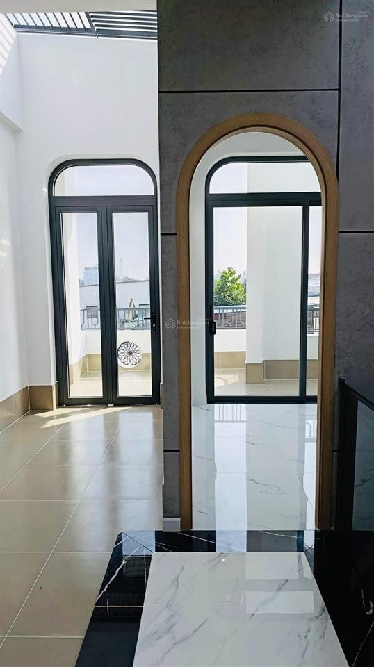 Chính chủ kẹt tiền gấp bán nhà hóc môn gần chợ đại hải 5x20m đẹp hiện đại vào ở ngay
