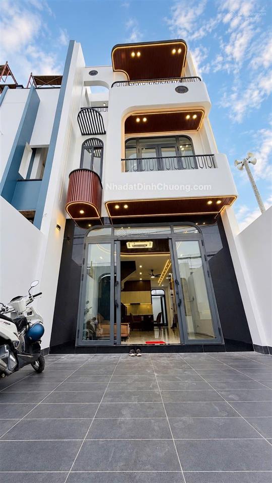 Chính chủ kẹt tiền gấp bán nhà hóc môn gần chợ đại hải 5x20m đẹp hiện đại vào ở ngay