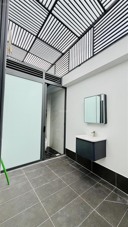 Chính chủ kẹt tiền gấp bán nhà hóc môn gần chợ đại hải 5x20m đẹp hiện đại vào ở ngay
