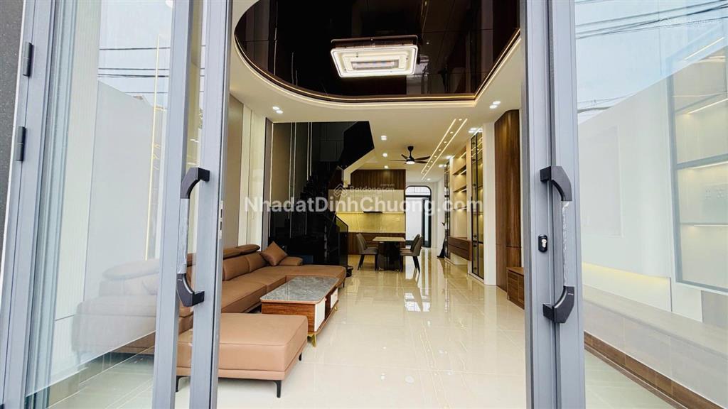 Chính chủ kẹt tiền gấp bán nhà hóc môn gần chợ đại hải 5x20m đẹp hiện đại vào ở ngay