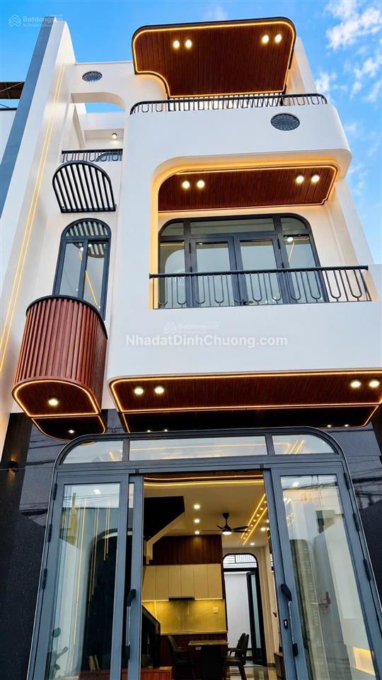 Chính chủ kẹt tiền gấp bán nhà hóc môn gần chợ đại hải 5x20m đẹp hiện đại vào ở ngay