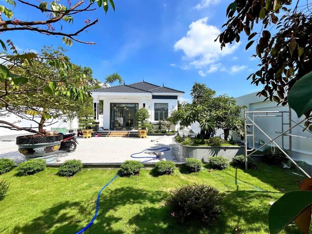 Chính chủ kẹt tiền bán biệt thự sân vườn mái nhật 650m2 thoáng mát ở nghỉ dưỡng đầu tư