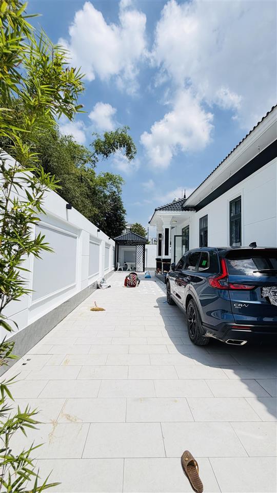 Chính chủ kẹt tiền bán biệt thự sân vườn mái nhật 650m2 thoáng mát ở nghỉ dưỡng đầu tư