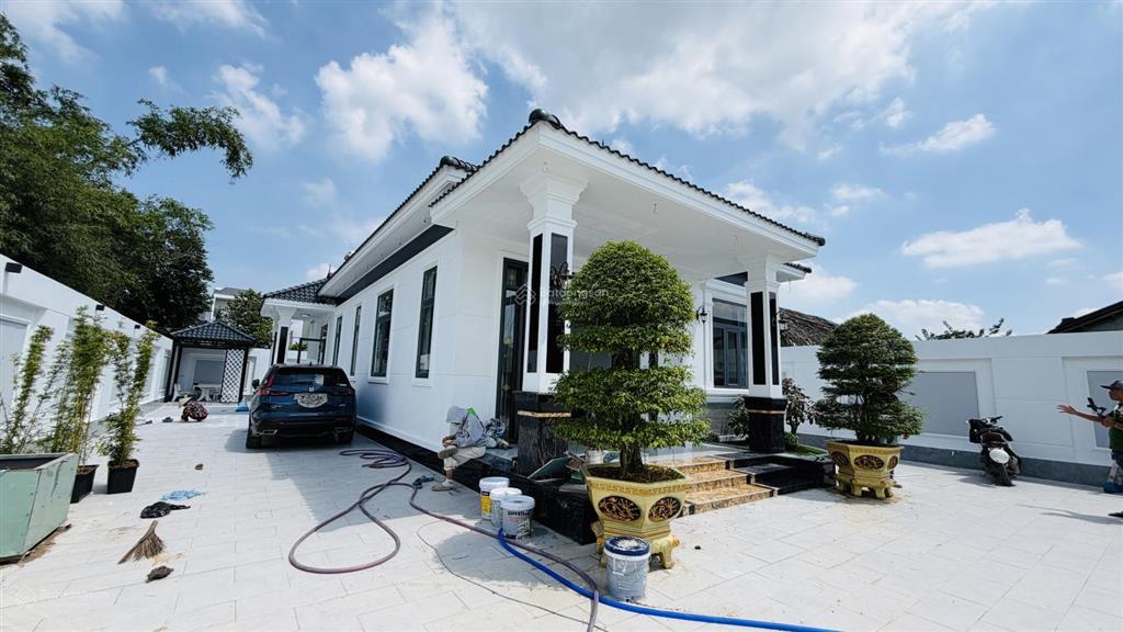 Chính chủ kẹt tiền bán biệt thự sân vườn mái nhật 650m2 thoáng mát ở nghỉ dưỡng đầu tư