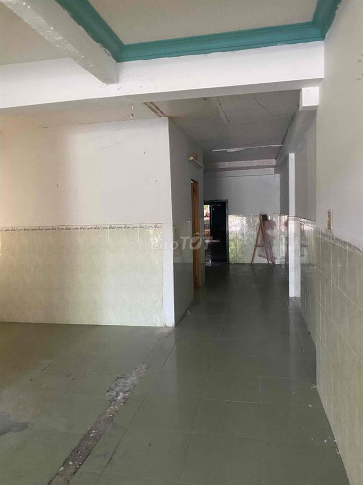MT KINH DOANH ĐẮC ĐỊA - ĐỐI DIỆN CÔNG TY MAY NHÀ BÈ GIÁ 6,6 tỷ