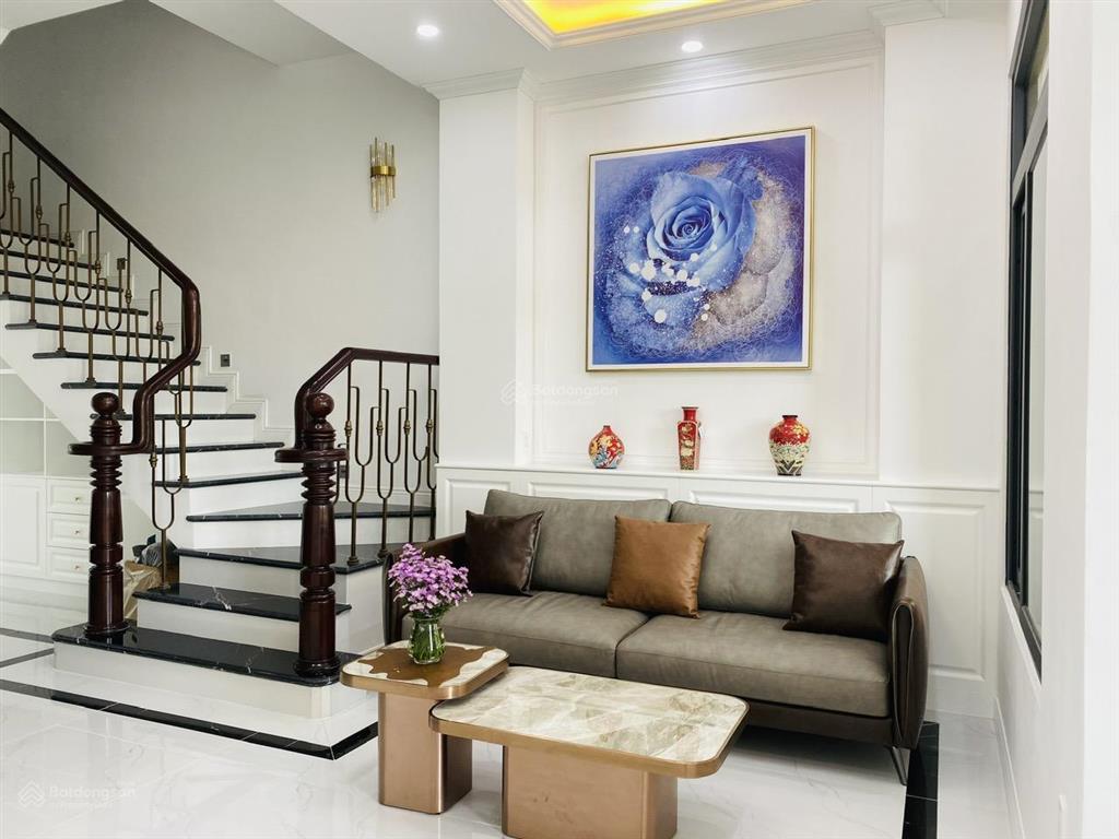 Nổi bật bán căn nhà dự án verosa park diện tích 5x15m, xây 1 trệt 3 lầu. view công viên dự án