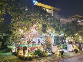 Bán gấp căn biệt thự song lập. dt 8x18m. full nội thất cao cấp căn bìa thoáng đẹp. giá bán 15.9 tỷ